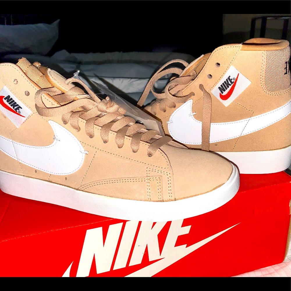 NIKE blazer mid rise rebel beige summit white